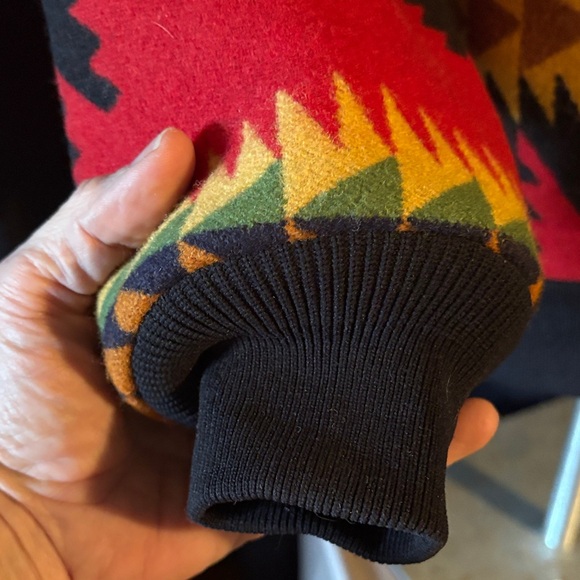 Pendleton Red and Black Geometric Utility Jacket - Picture 5 of 11